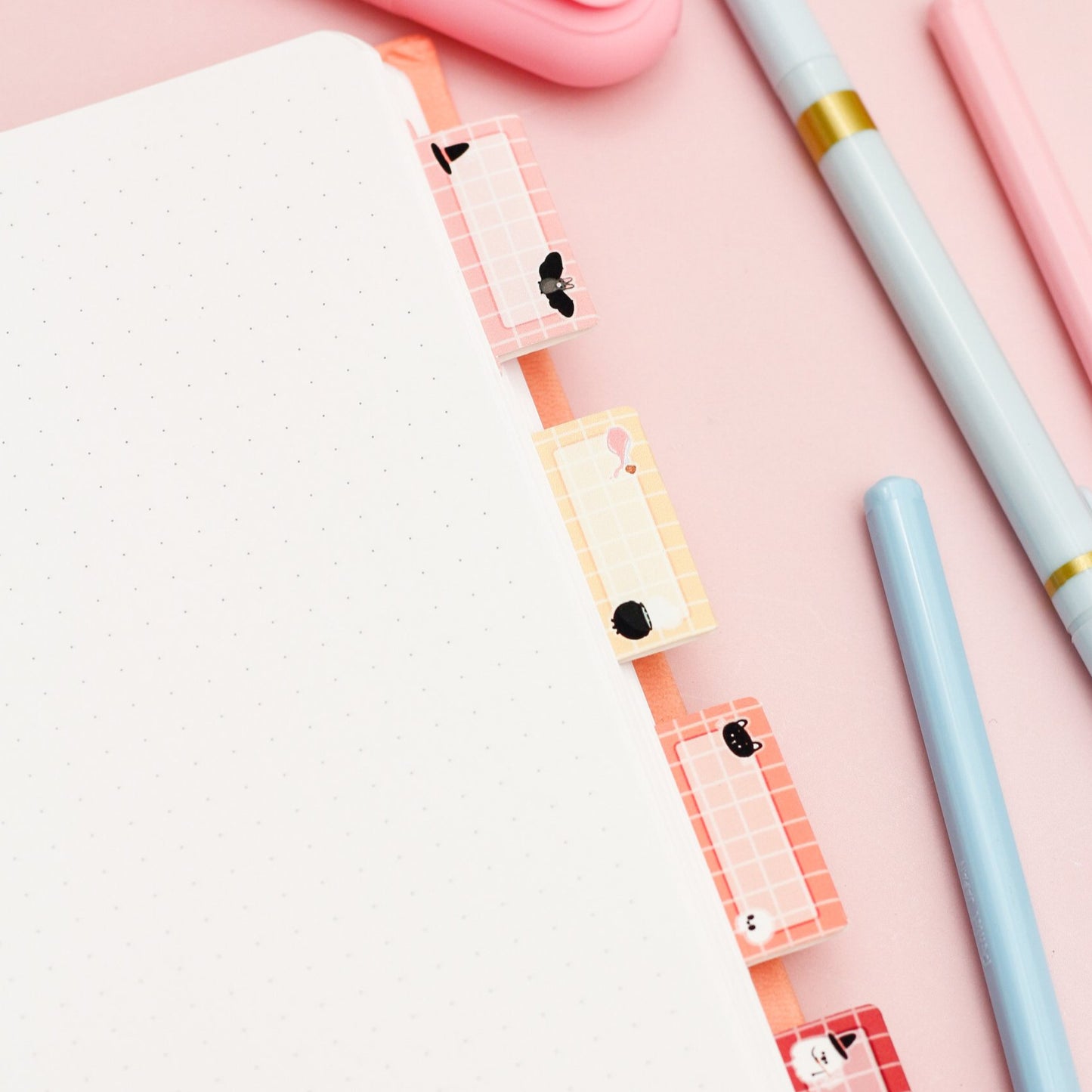 divide your notebook with these cute halloween tabs