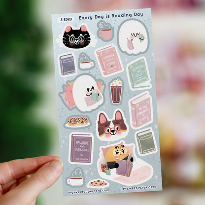 Chaque jour est un jour pour lire - planche de stickers lecture
