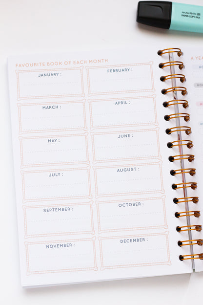 Bee-sy reading Grumbee Reading journal - Spiral notebook to write your book reviews